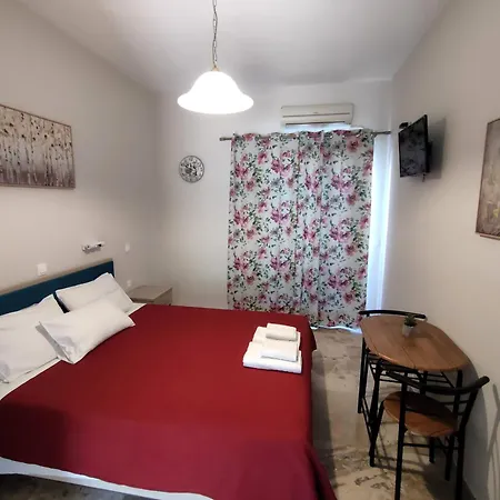 Dionisos Apts By Estia 3*