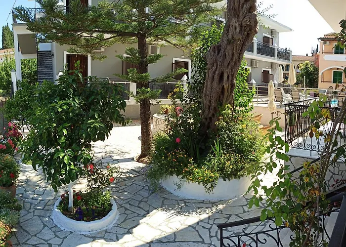 Ξενοδοχείο με διαμερίσματα Dionisos Apts By Estia Γουβιά