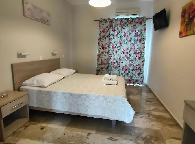 Dionisos Apts By Estia 3* Γουβιά